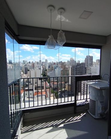 Abertura Articulada de 100% e Conforto Térmico na Suíte do Sobrado