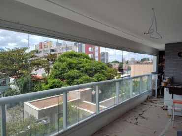 Travas de Segurança Multiponto com Chave e Pintura a Pó Termoendurecível